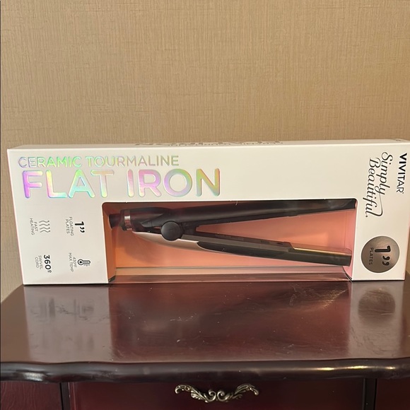 Vivitar Ceramic Tourmaline Flat Iron